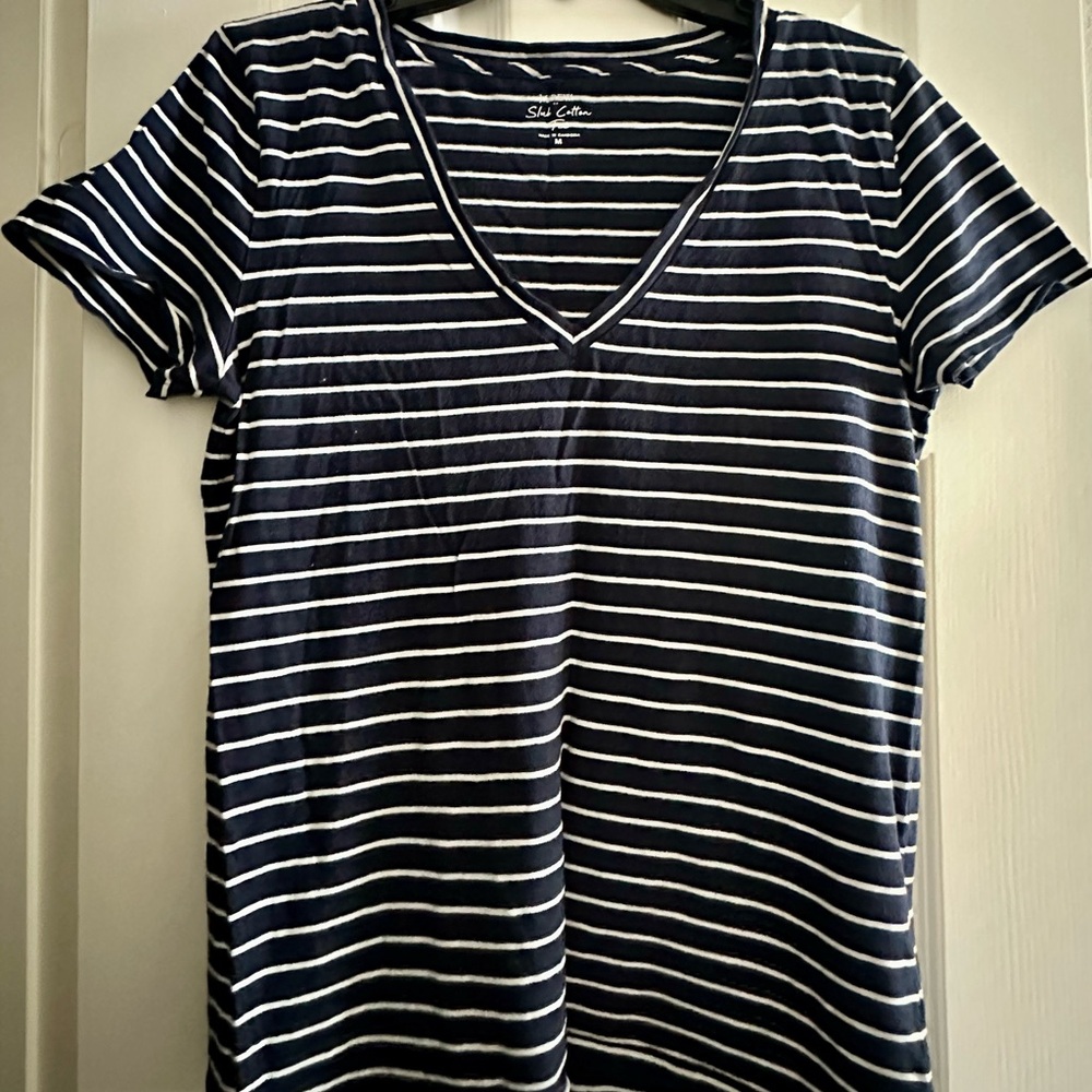 JCrew T-shirt Vneck Short Sleeve Striped Medium.
